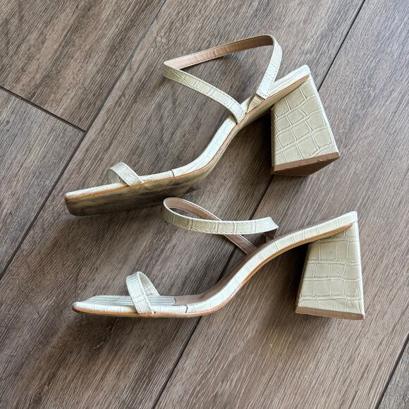 Cream square toed heels croc effect leather triangle heels size 7 - Picture 2 of 4